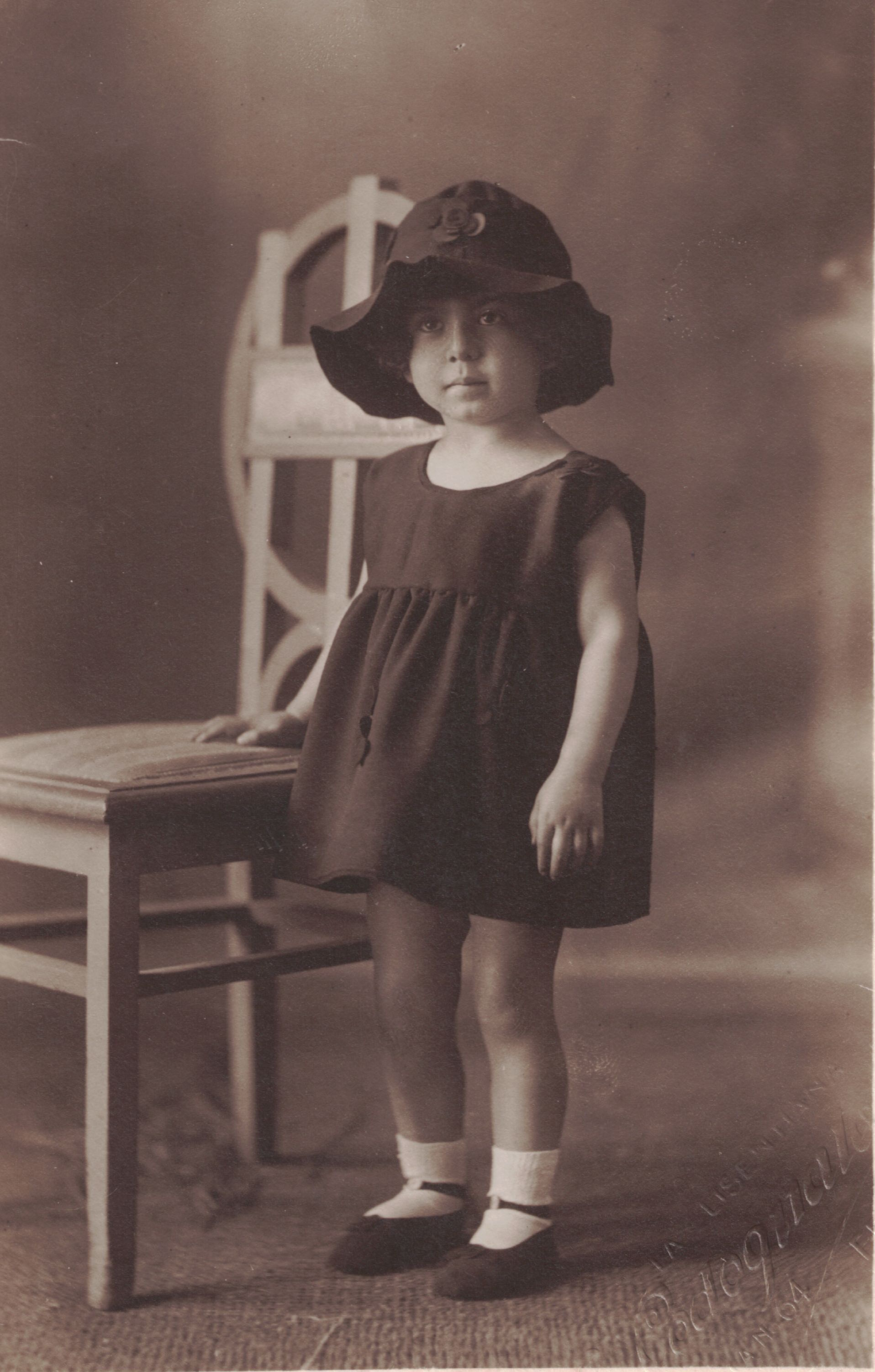 Fotografia di famiglia · dedica agli zii e cugini Anau, giugno 1925
