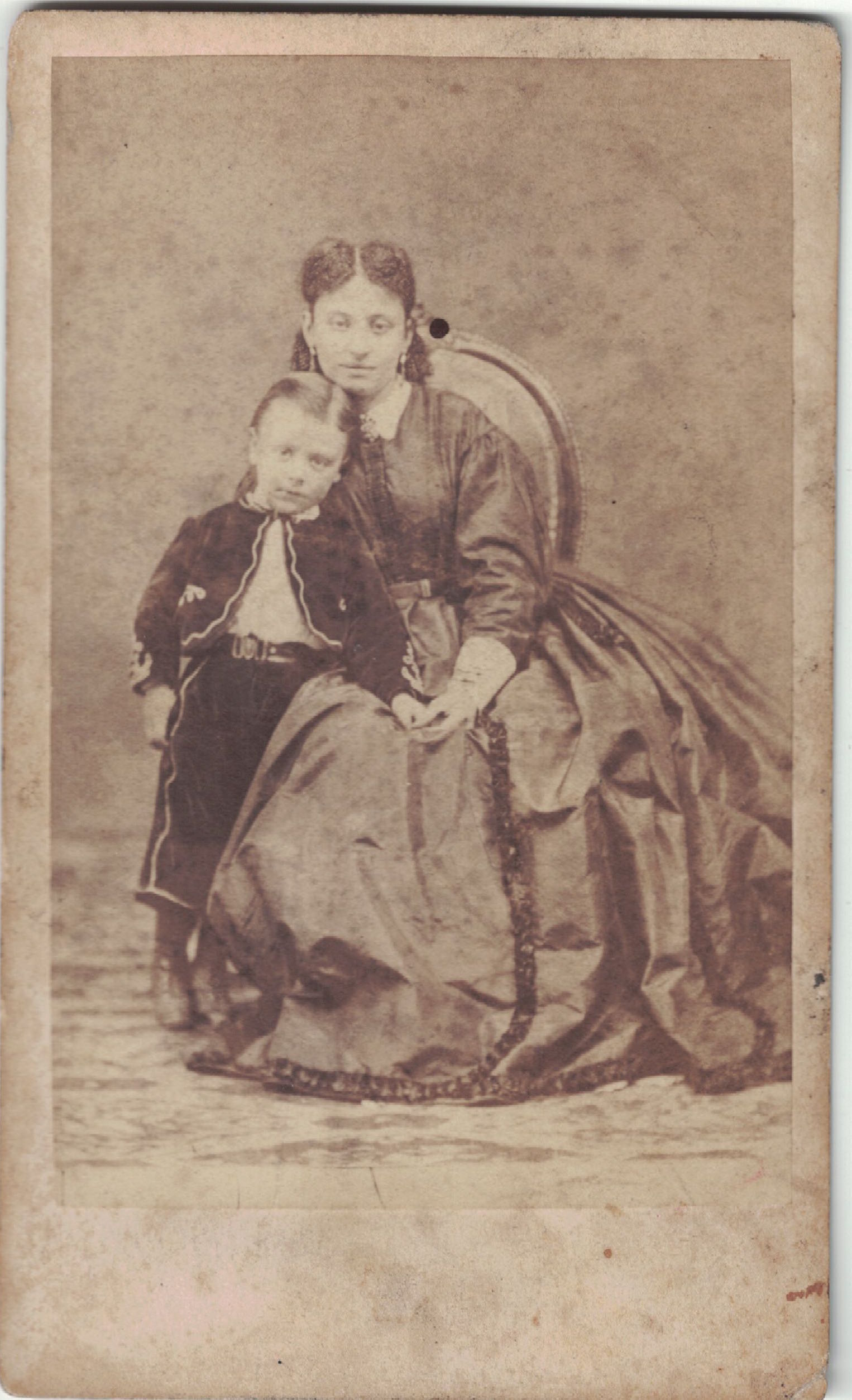 Fotografia di famiglia · identificazione da verificare