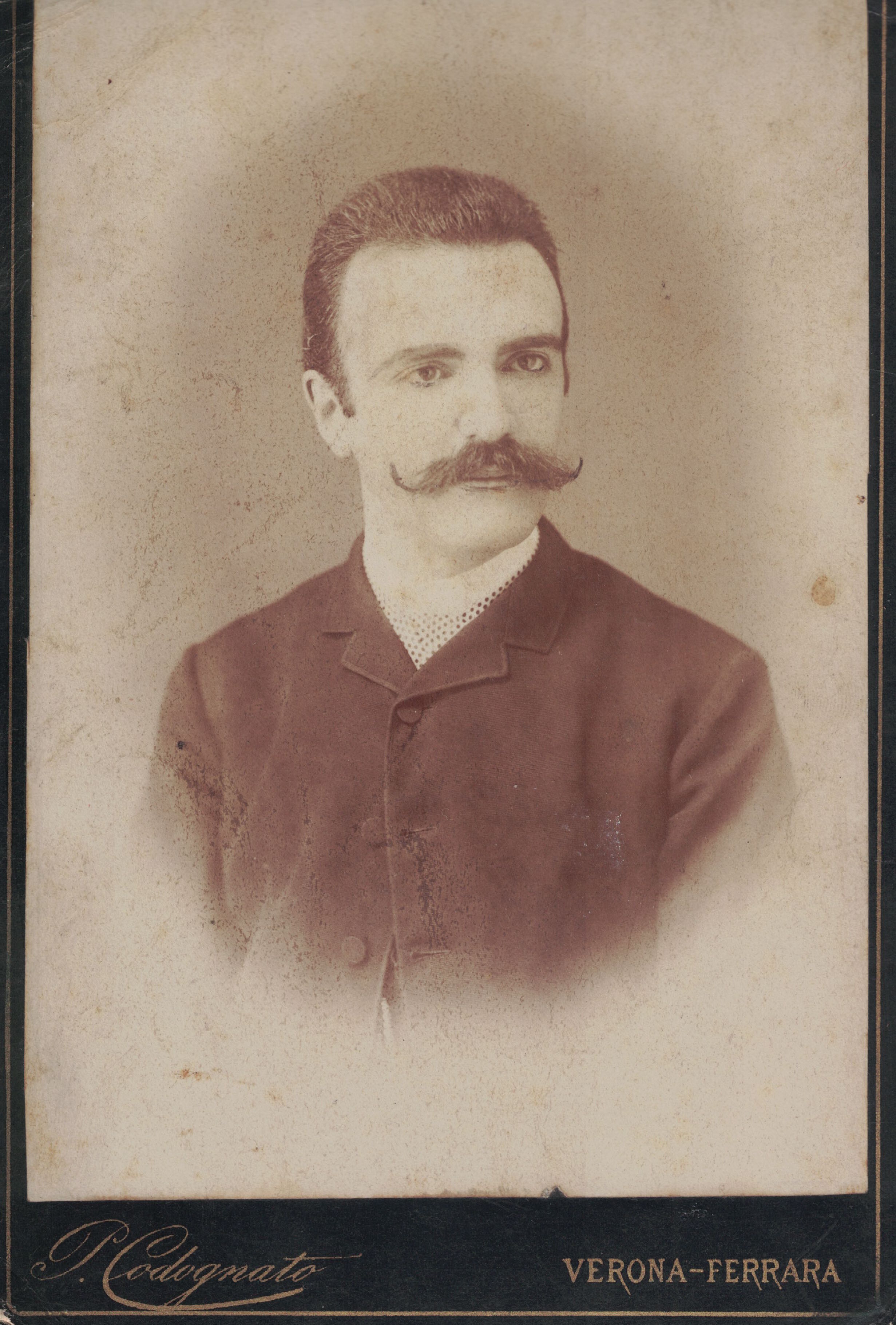 Fotografia di famiglia · identificazione da verificare